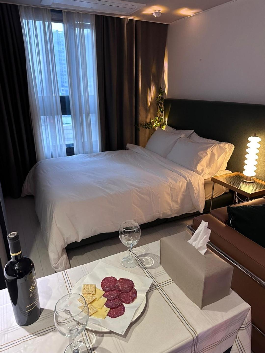 Dongseongro Dsr&U Hotel Room Daegu Zewnętrze zdjęcie